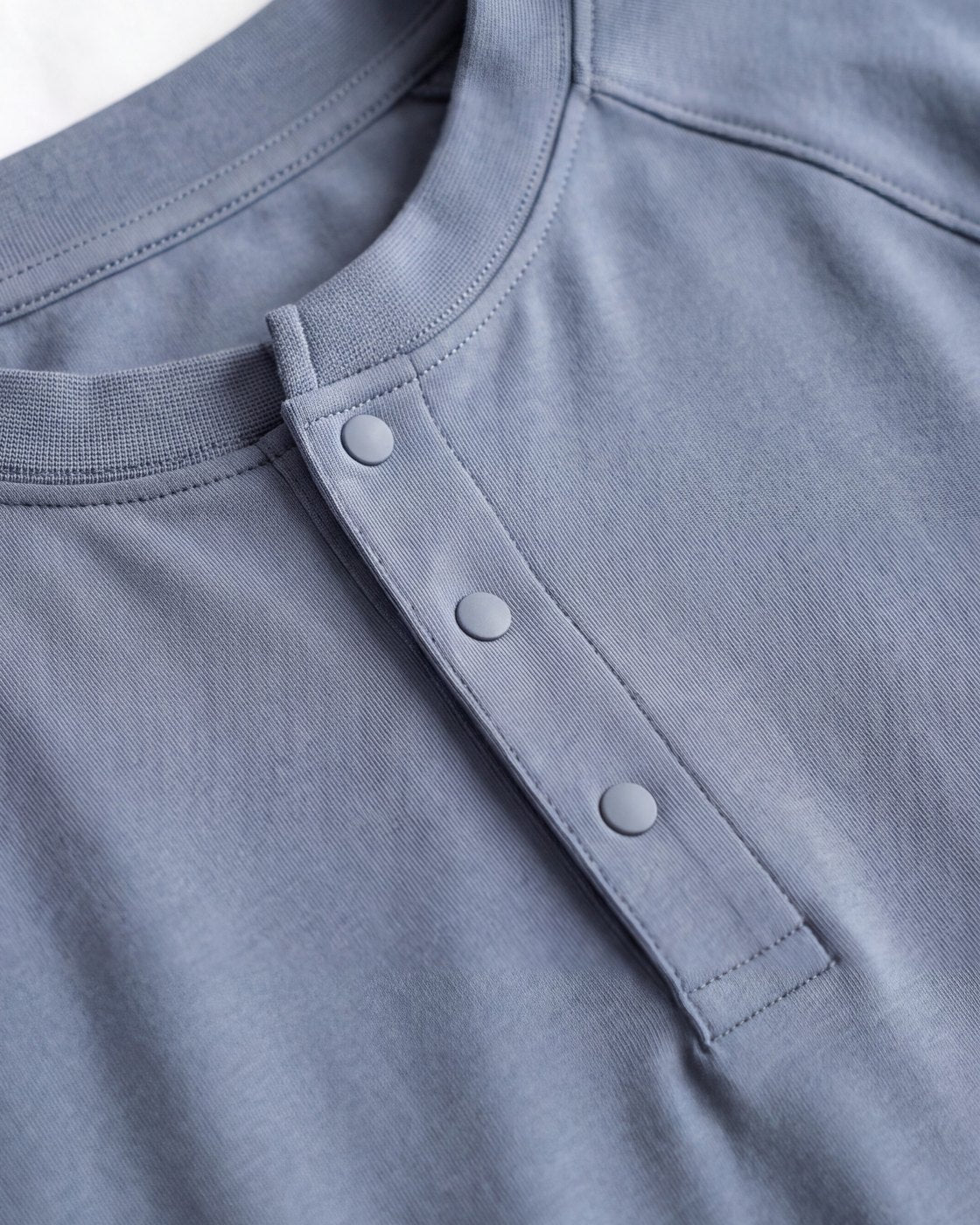Snap-button placket